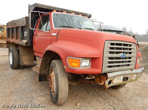 1996 Ford F700