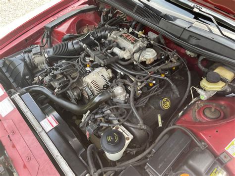 1996 Ford Thunderbird engine