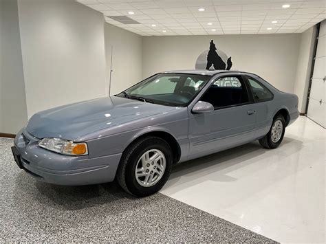 1996 Ford Thunderbird photo