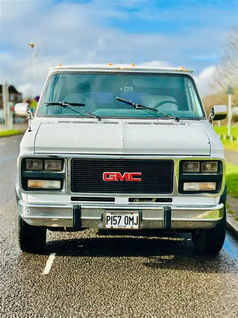 1996 Gmc G35 photo