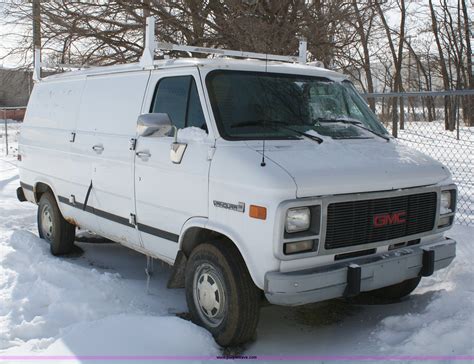 1996 Gmc G3500 photo