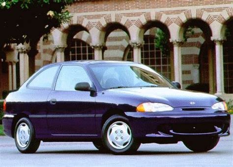 1996 Hyundai Accent photo