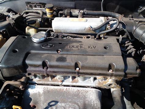 1996 Hyundai Elantra engine