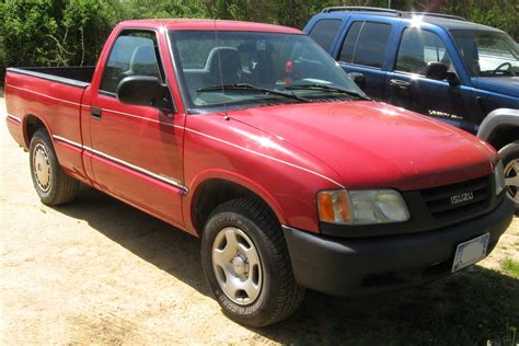 1996 Isuzu Pickup truck photo