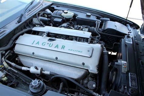 1996 Jaguar Sedan range engine