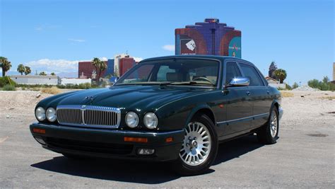 1996 Jaguar Vanden plas photo