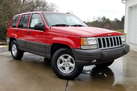 1996 Jeep Laredo photo