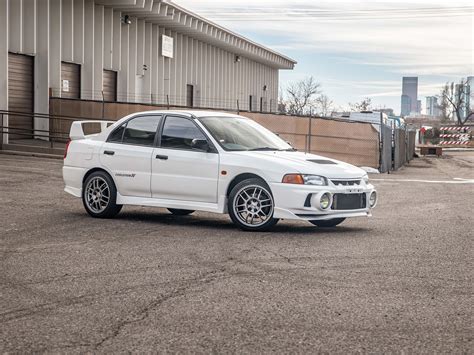 1996 Mitsubishi Lancer photo