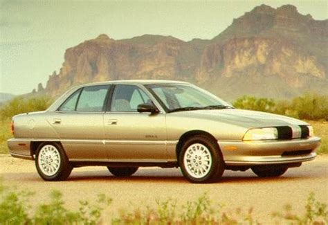 1996 Oldsmobile Achieva photo