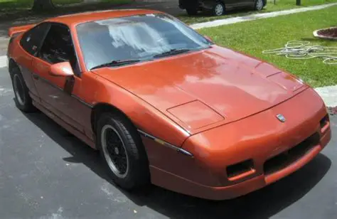 1996 Pontiac Fiero photo