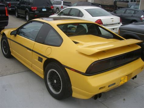 1996 Pontiac Fiero photo