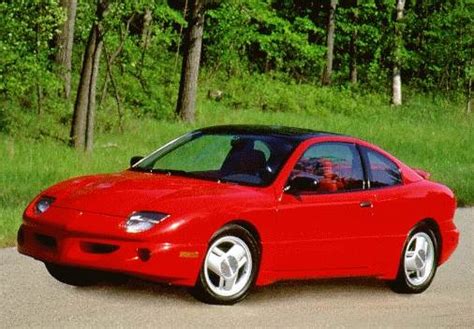 1996 Pontiac Sunfire photo