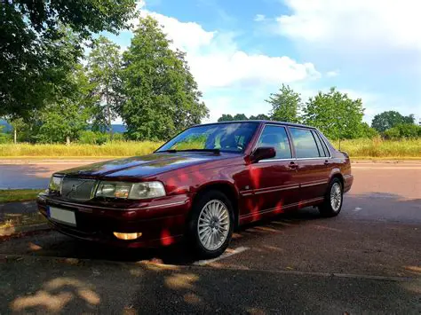 1996 Volvo 964 photo