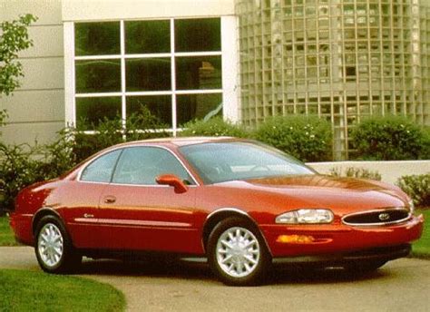 1997 Buick Riviera photo