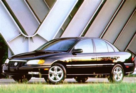 1997 Cadillac Catera photo