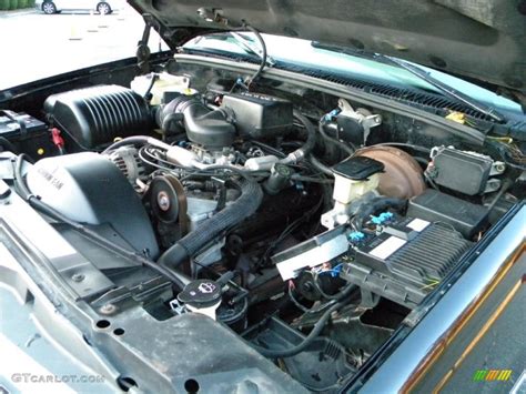 1997 Chevrolet Suburban 1500 engine