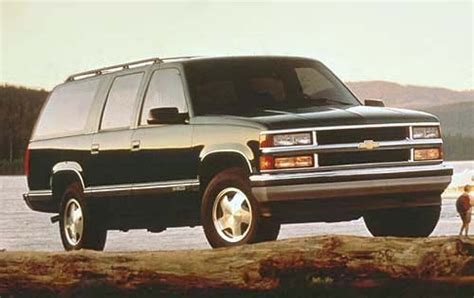 1997 Chevrolet Suburban photo