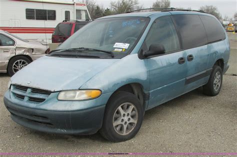 1997 Dodge Grand caravan photo