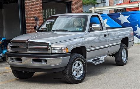 1997 Dodge Pickup photo