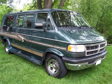 1997 Dodge Ram van engine