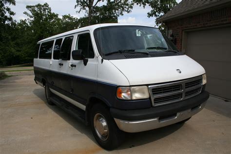 1997 Dodge Ram van photo