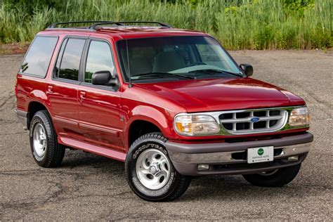 1997 Ford Explorer photo