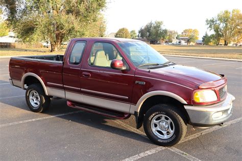 1997 Ford Lariat engine