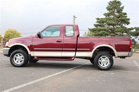 1997 Ford Lariat photo