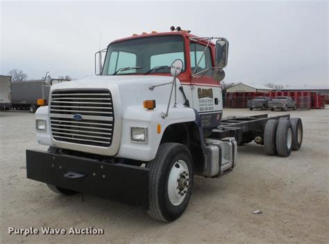 1997 Ford Lnt8000 photo