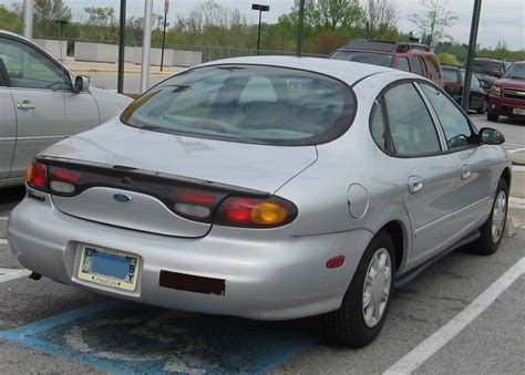 1997 Ford Taurus