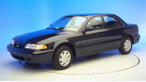 1997 Hyundai Sonata photo