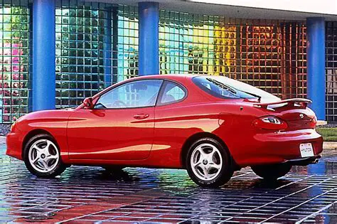 1997 Hyundai Tiburon photo