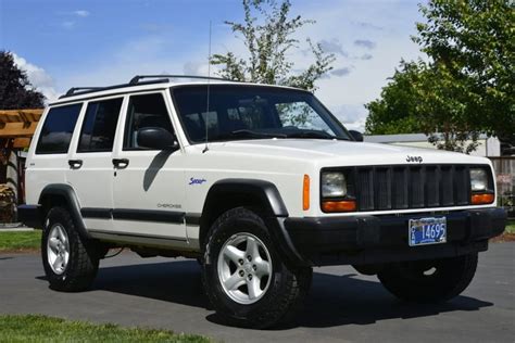 1997 Jeep Cherokee photo