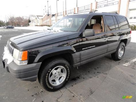 1997 Jeep Laredo photo