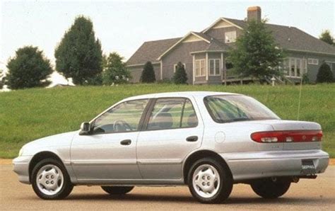 1997 Kia Sephia photo