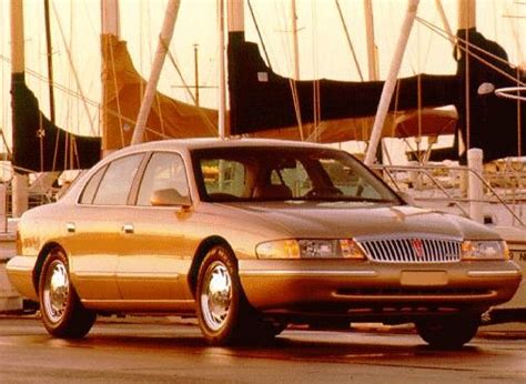 1997 Lincoln Continental photo