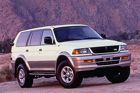 1997 Mitsubishi Montero sport photo