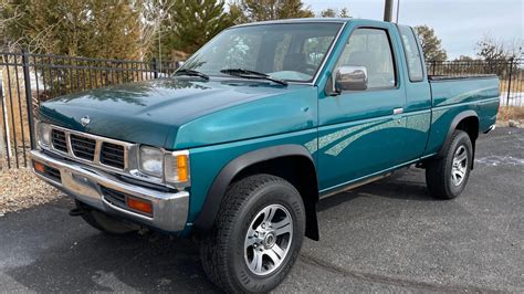 1997 Nissan Pick up xe photo