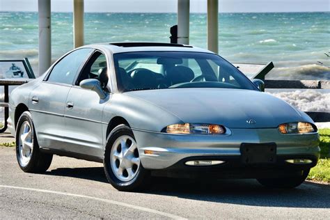 1997 Oldsmobile Aurora photo