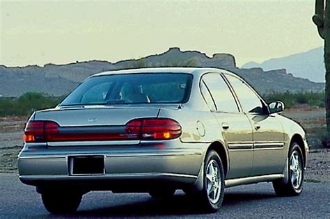 1997 Oldsmobile Cutlass photo