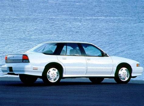 1997 Oldsmobile Cutlass photo