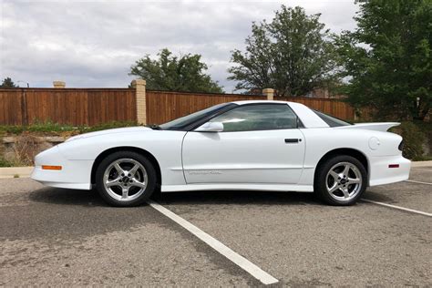 1997 Pontiac Firebird photo