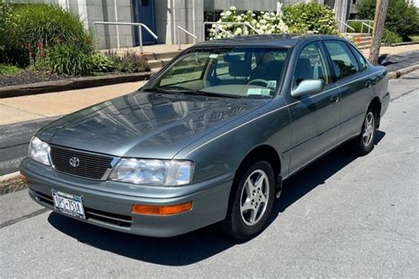 1997 Toyota Avalon photo