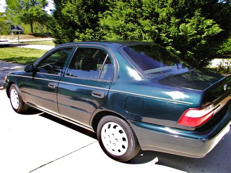 1997 Toyota Corolla photo