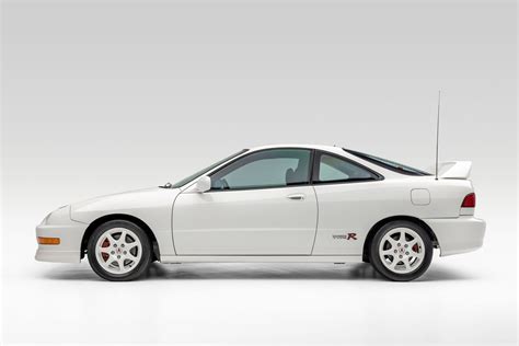 1998 Acura Integra photo