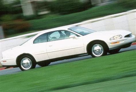 1998 Buick Riviera photo