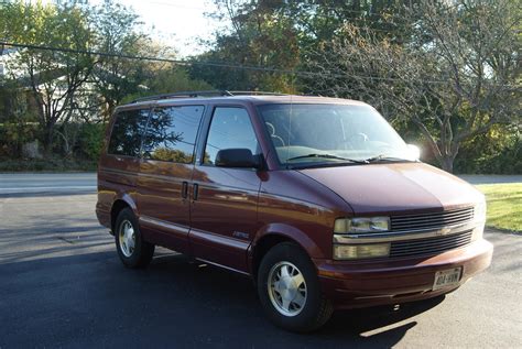 1998 Chevrolet Astro photo