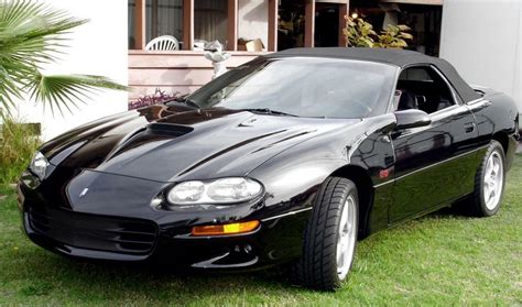 1998 Chevrolet Camaro photo