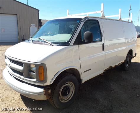 1998 Chevrolet G2500 photo