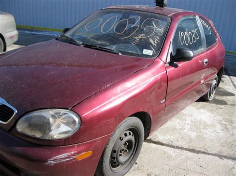 1998 Daewoo Lanos photo